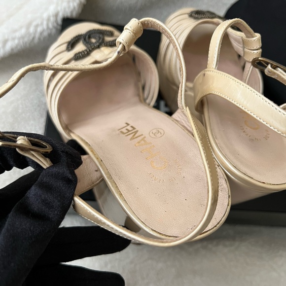Auth Chanel Classic CC Logo Beige Patent Leather Wedge Sandals- Size 36 - Picture 10 of 12